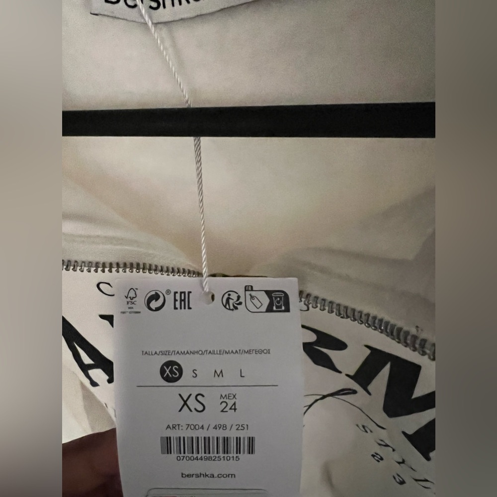 Jacket - Picture 3 of 4